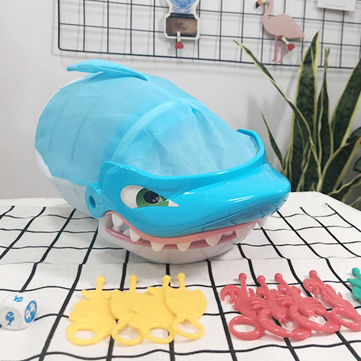 WOHPNLE bite game as a unique party accessory