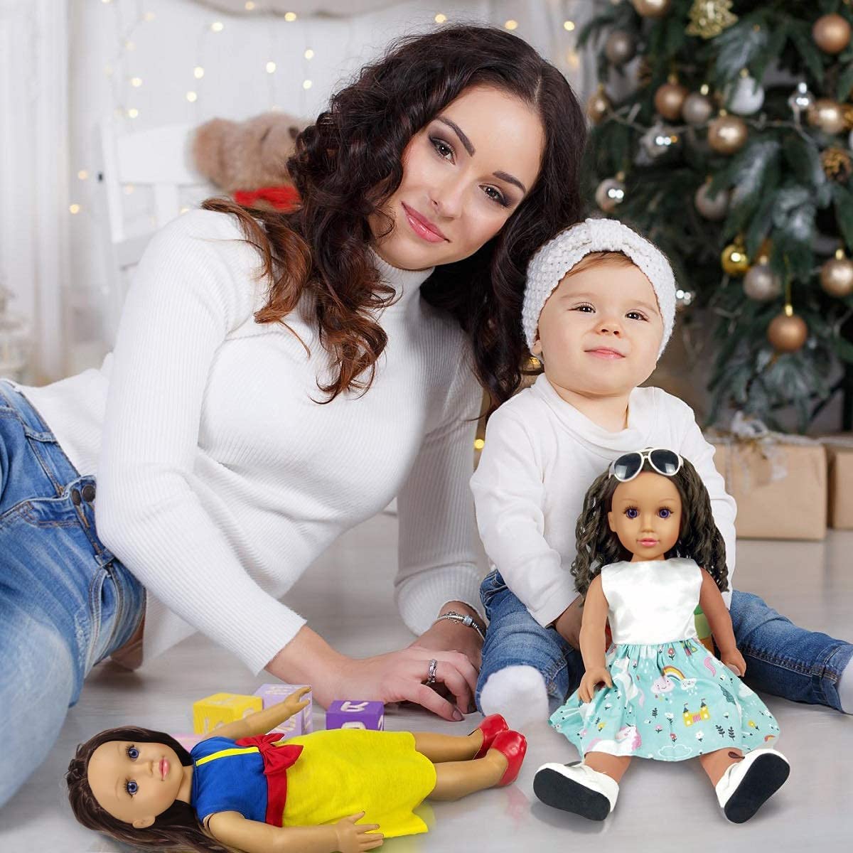 WONDOLL Velcro-back outfits simplify dressing for beginners during creative play