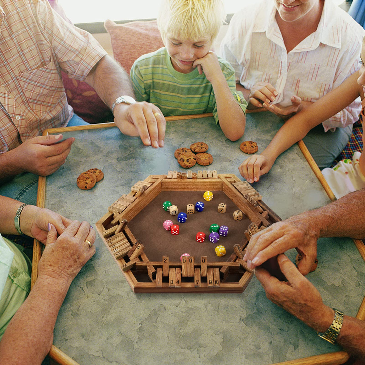 WOOD CITY Shut The Box 16-dice set for quick math and strategy.