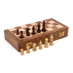 WoodenChessArt magnetic folding chess board secures moves during travel