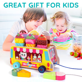 WOODMAM HelloWood gift-ready set delights toddlers and makes a thoughtful present.