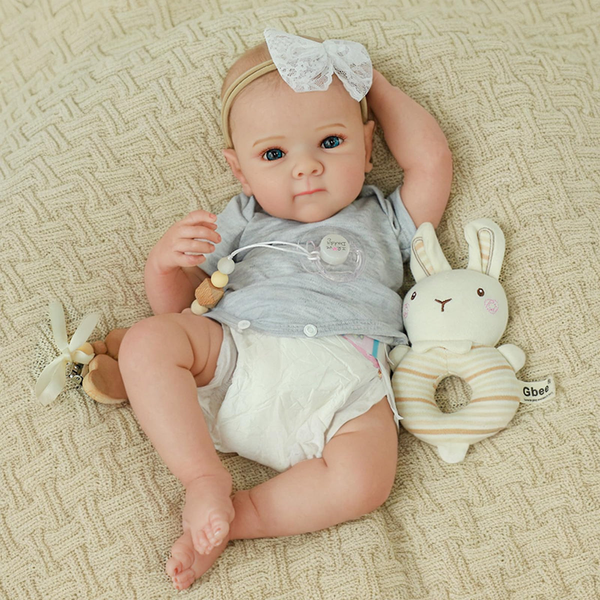 WOOROY 20inch doll with delicate wrinkles and toes enhances realism.