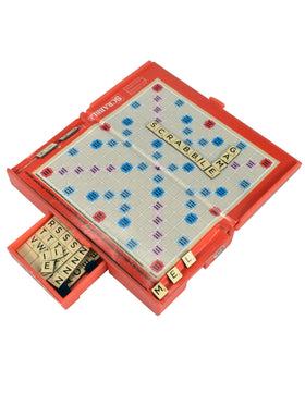 World's Smallest Monopoly carrycase image illustrating portable storage.