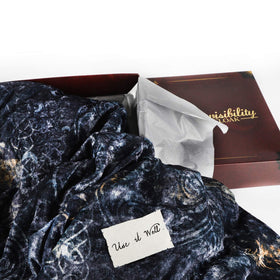 WOW! STUFF invisibility cloak app-scene lets you film vanish moments with the cloak.
