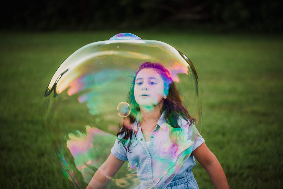 Bubble rising in the air using WOWmazing giant bubble wands