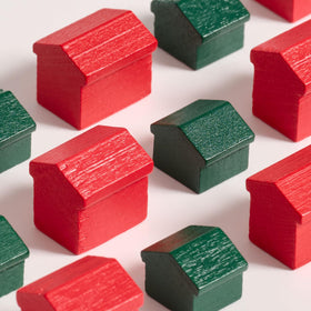 1935 graphics on the Monopoly board evoke retro charm from WS Game Company