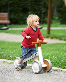 XBONFOE lightweight 3.5 lb balance bike for easy travel and carrying.