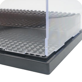 X XIN·SHI minifigure display case side view showing clear acrylic clarity and contrast