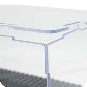 X XIN·SHI minifigure display case closeup reveals crystal-clear acrylic and smooth edges