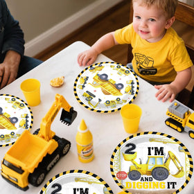 Xynic construction tablecloths protect surfaces with waterproof coverage.