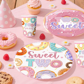 Xynic sprinkled with love 9-inch plates add a cute serving touch
