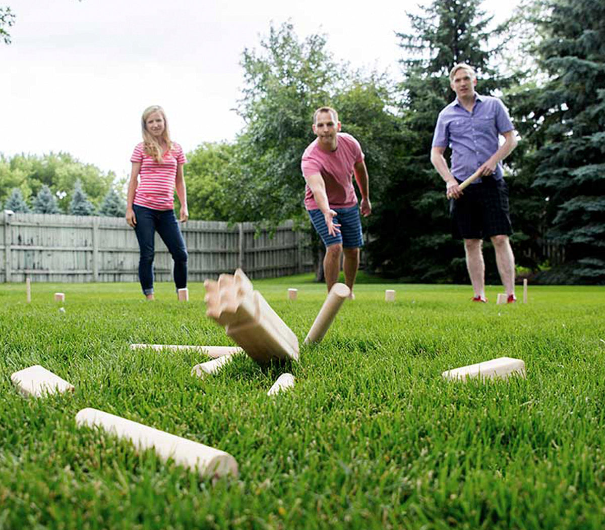 Yard Games Kubb carrying case makes transport and storage easy