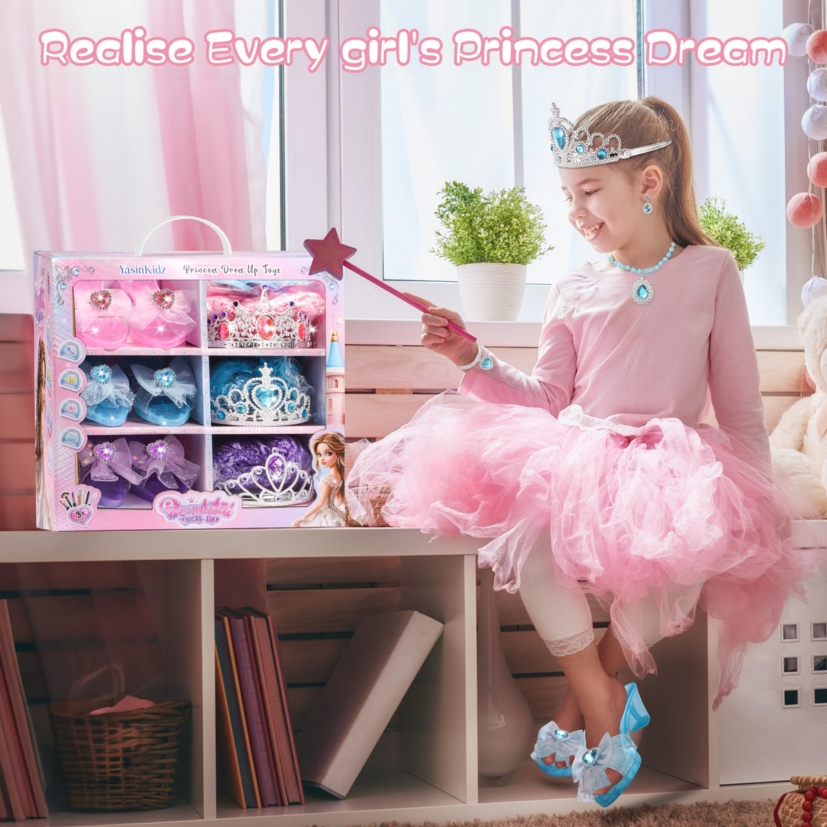 YasinKidz elegant carrying case keeps pieces organized.