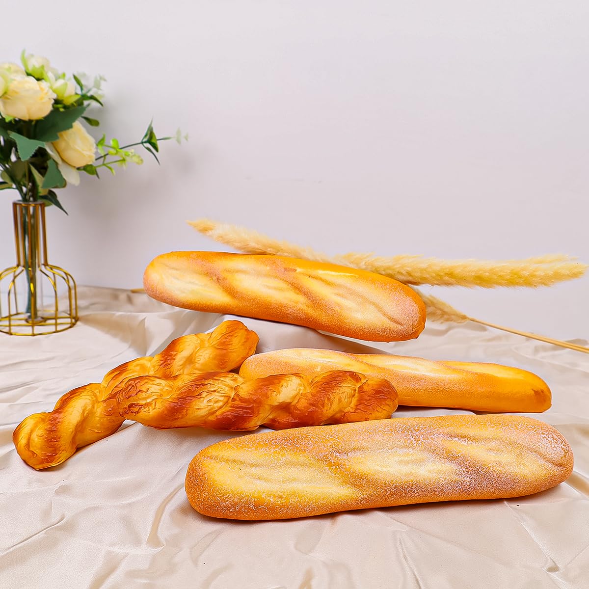 Yatinkim sesame loaf image, adds texture to product displays and photos.