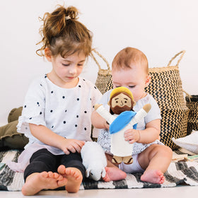 Yelakey 13-inch Jesus plush designed for Easter decor and storytelling.
