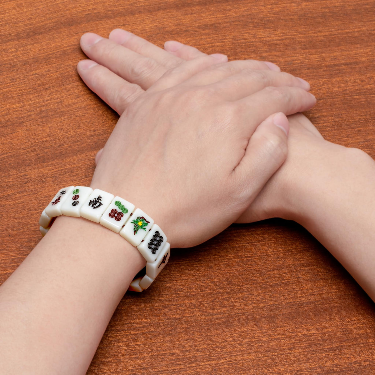 Yellow Mountain Imports 15-tile bracelet, bold, compact accessory for casual or formal wear.
