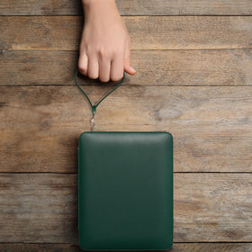 Yellow Mountain Imports Izmir zippered case offers protection and easy carry