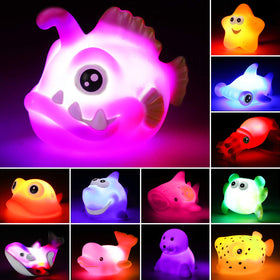 Yeonha Toys 12-piece light-up ocean animals bath set lights up during water play
