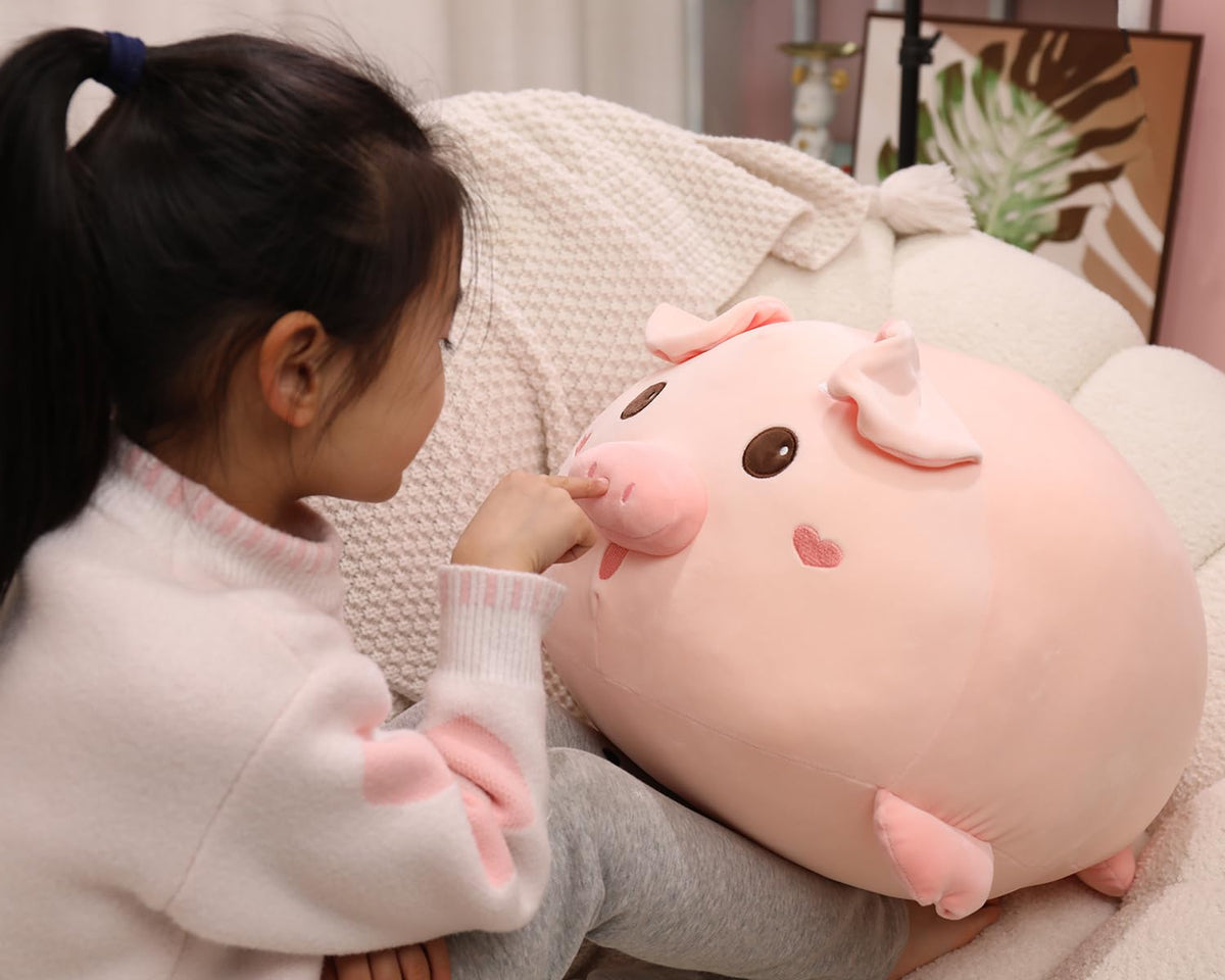 YESGIRL pig plush soft fabric texture invites hugging and relaxation.