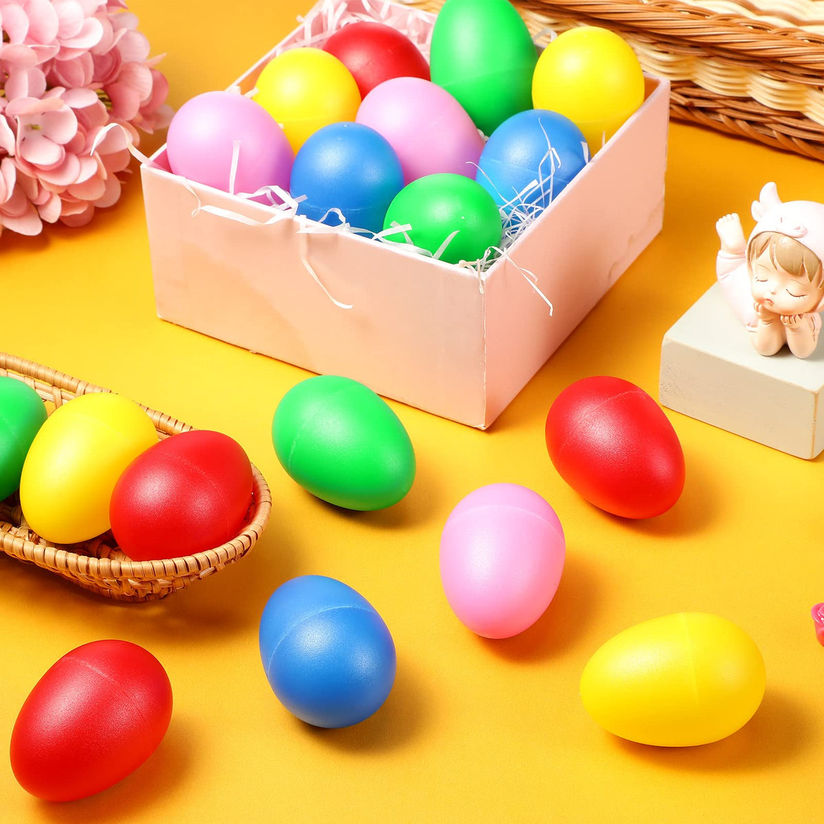 Yeshone yellow egg shaker supports group rhythm practice.