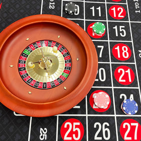 Ygebet roulette wheel includes two balls for immediate setup and play.