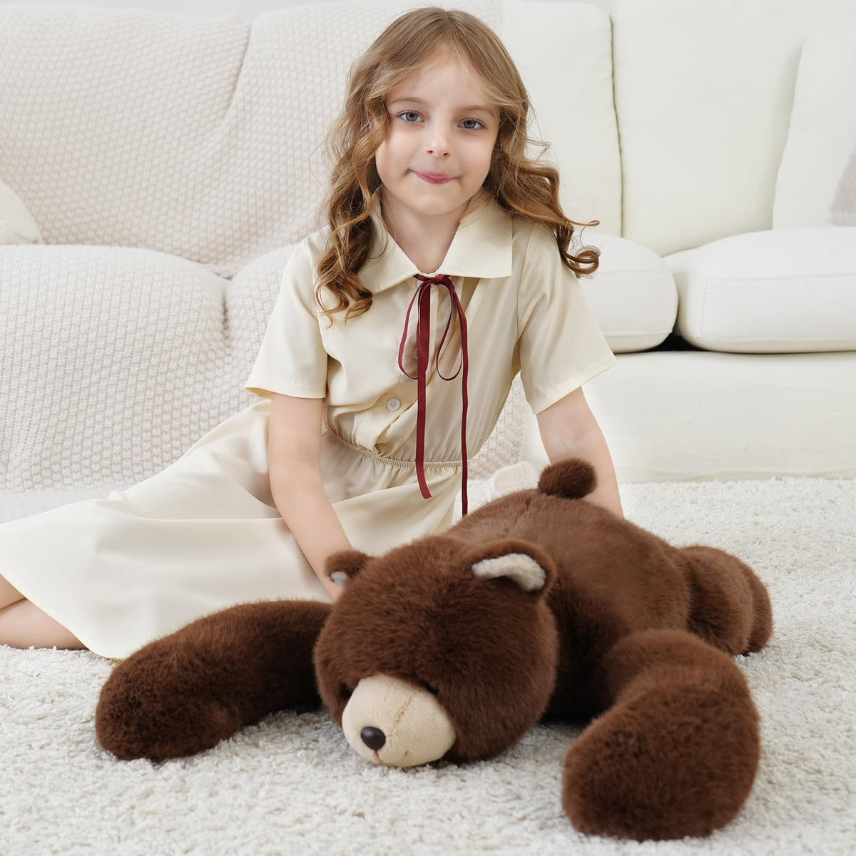 YGZE weighted bear hugging position shows natural wraparound warmth for seating.