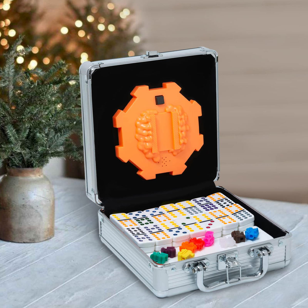 Yinlo score pad helps track points during play