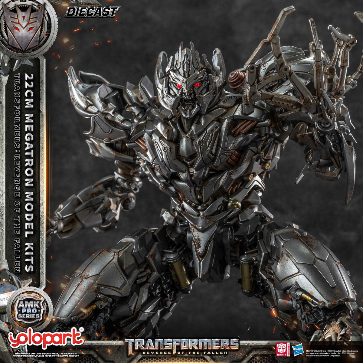 Exclusive Energon base and snake shaped stand by YOLOPARK Megatron for stability
