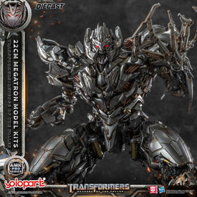 Exclusive Energon base and snake shaped stand by YOLOPARK Megatron for stability
