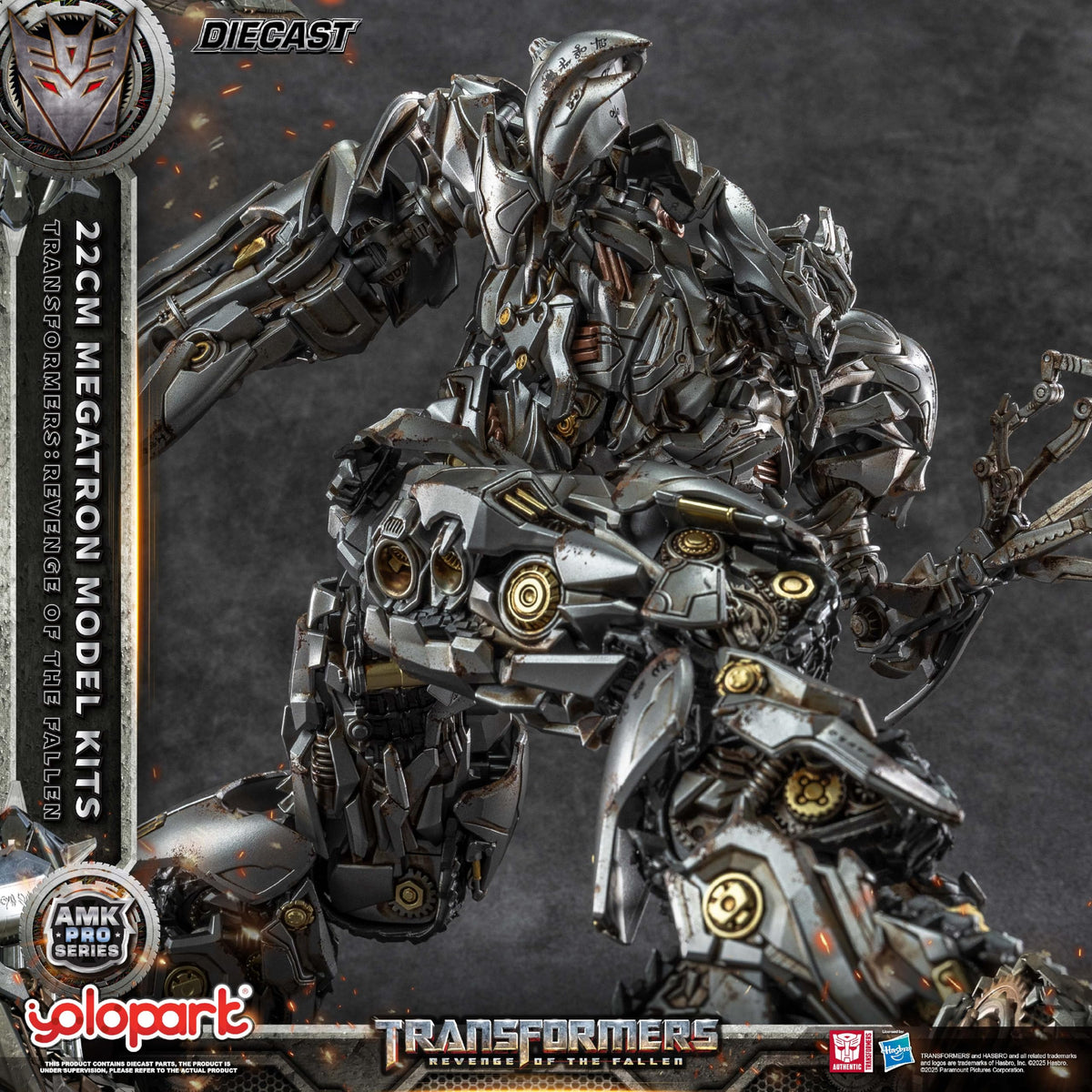 Snake shaped stand on YOLOPARK Megatron allows easy angle adjustments