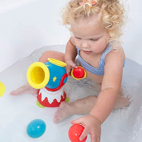Yookidoo bath play extends to pool for outdoor splash