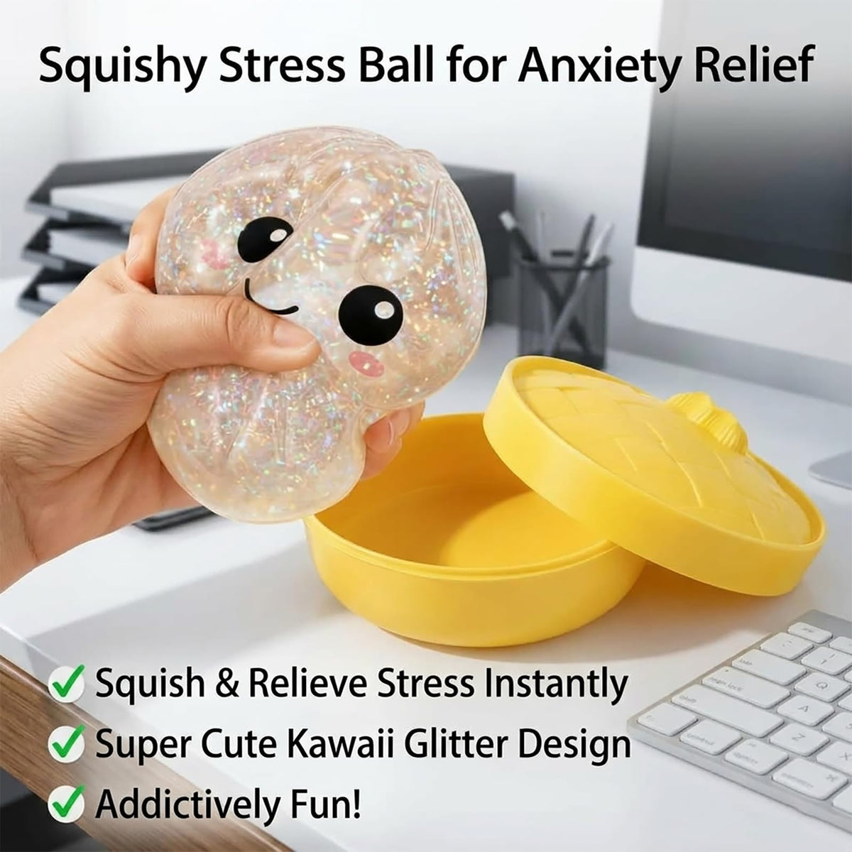 Yooyee soft squeeze decompression dough in hand