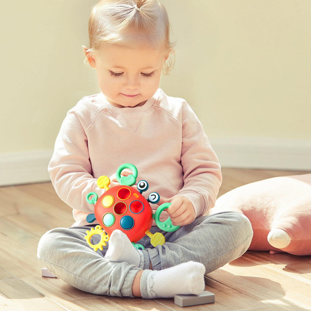 Yooyid crab-shaped Montessori teether for safe gum relief and fidget play