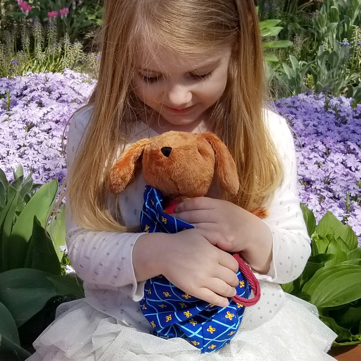 YOTTOY Genevieve tote with woven handles for easy carry by kids.