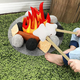 Yowlieu compact storage keeps all pieces organized after play
