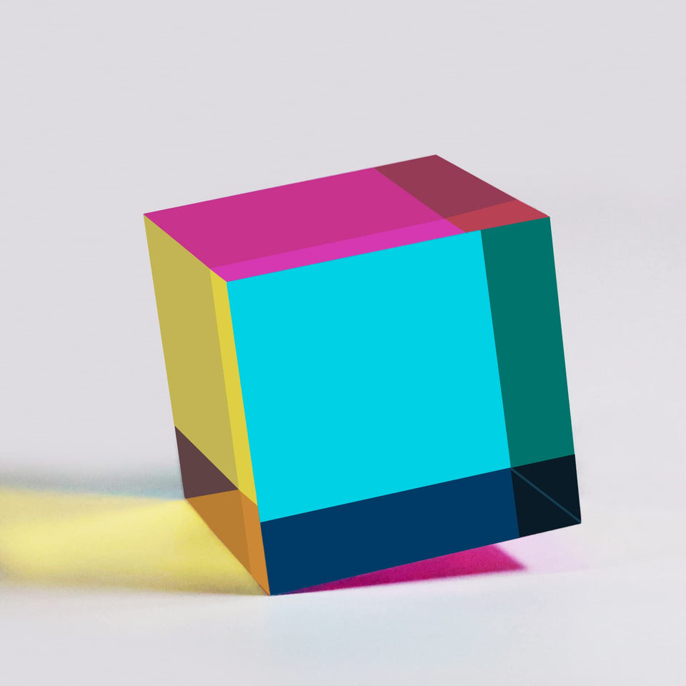 YuanDian CMY Cube close-up showing color mixing for visual fascination and focus
