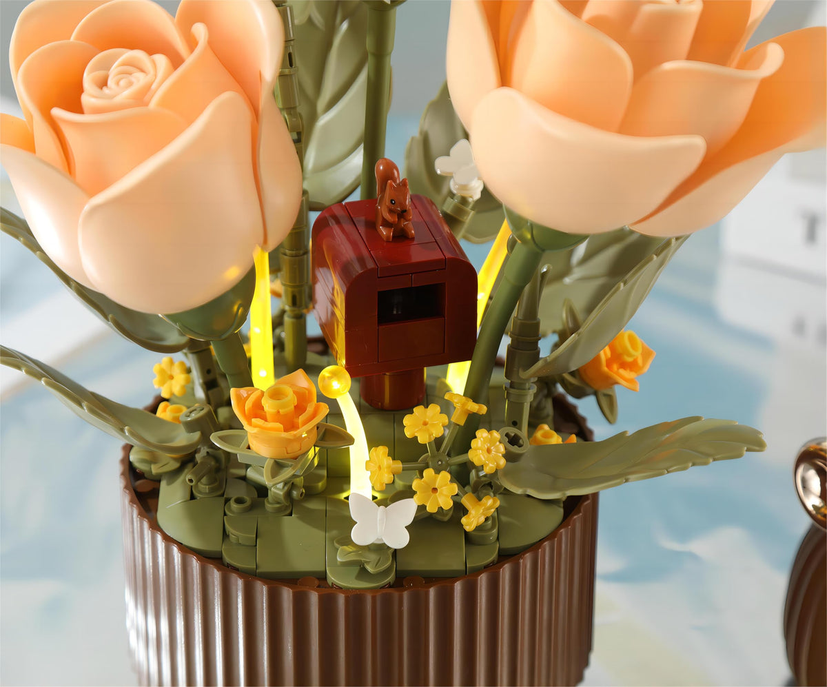 Yushinv gift box packaging enhances presentation for birthdays and holidays.