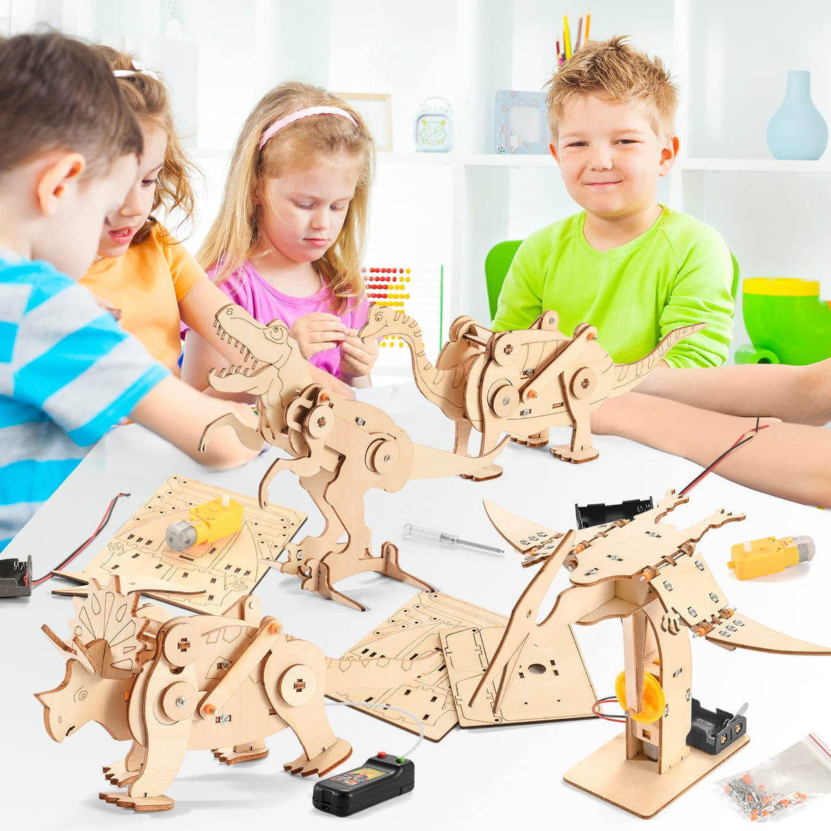 Yutin Dinosaur STEM Kit painting-ready dinosaurs encourages artistic customization.