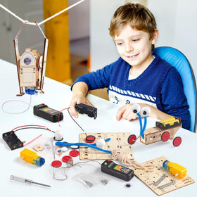 Yutin wooden kit includes labeled packaging and clear instructions for a smooth build.