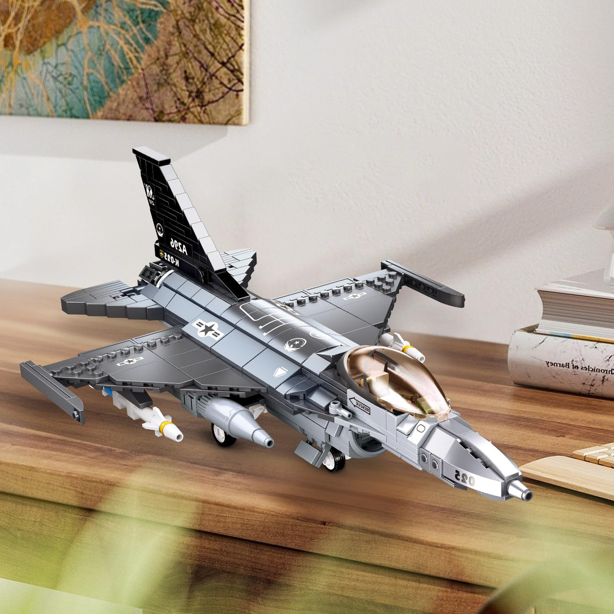 YYKNGYI F16 assembly features for an immersive display model.