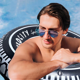 Zaruatu car-themed party tire float decor adds playful vibe to gatherings.