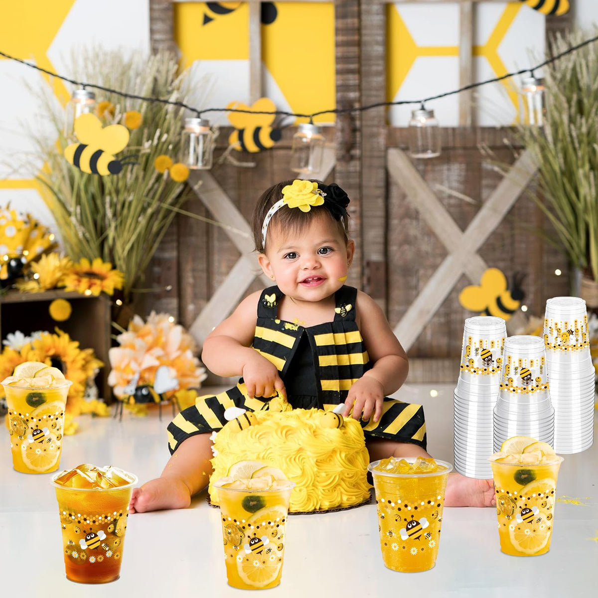 ZCPTZ baby shower bee cup adds playful charm.
