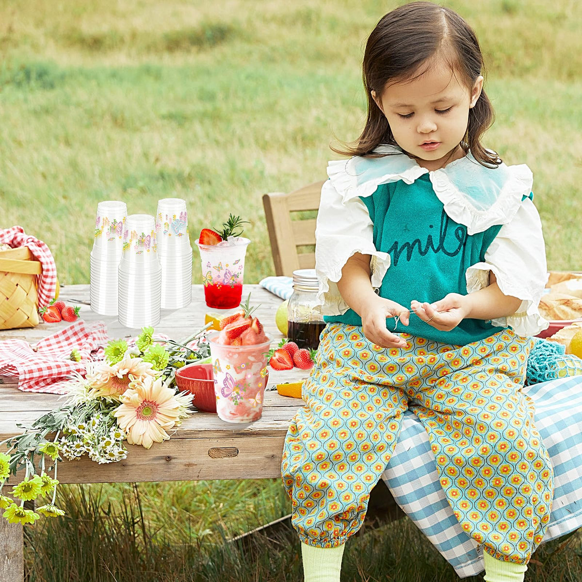 ZCPTZ easy-cleanup butterfly cups ideal for guests and activities.