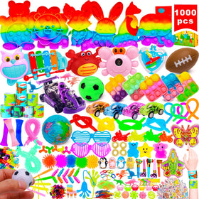 ZEAYOU 1000-pcs kids party favors in a colorful party prize assortment.