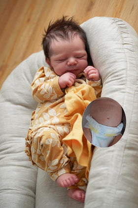 Zero Pam 18-inch silicone reborn doll face with visible veins for lifelike play.