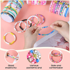 ZHLISHQINJJ smiley-face accent bracelet adds playful charm to outfits.