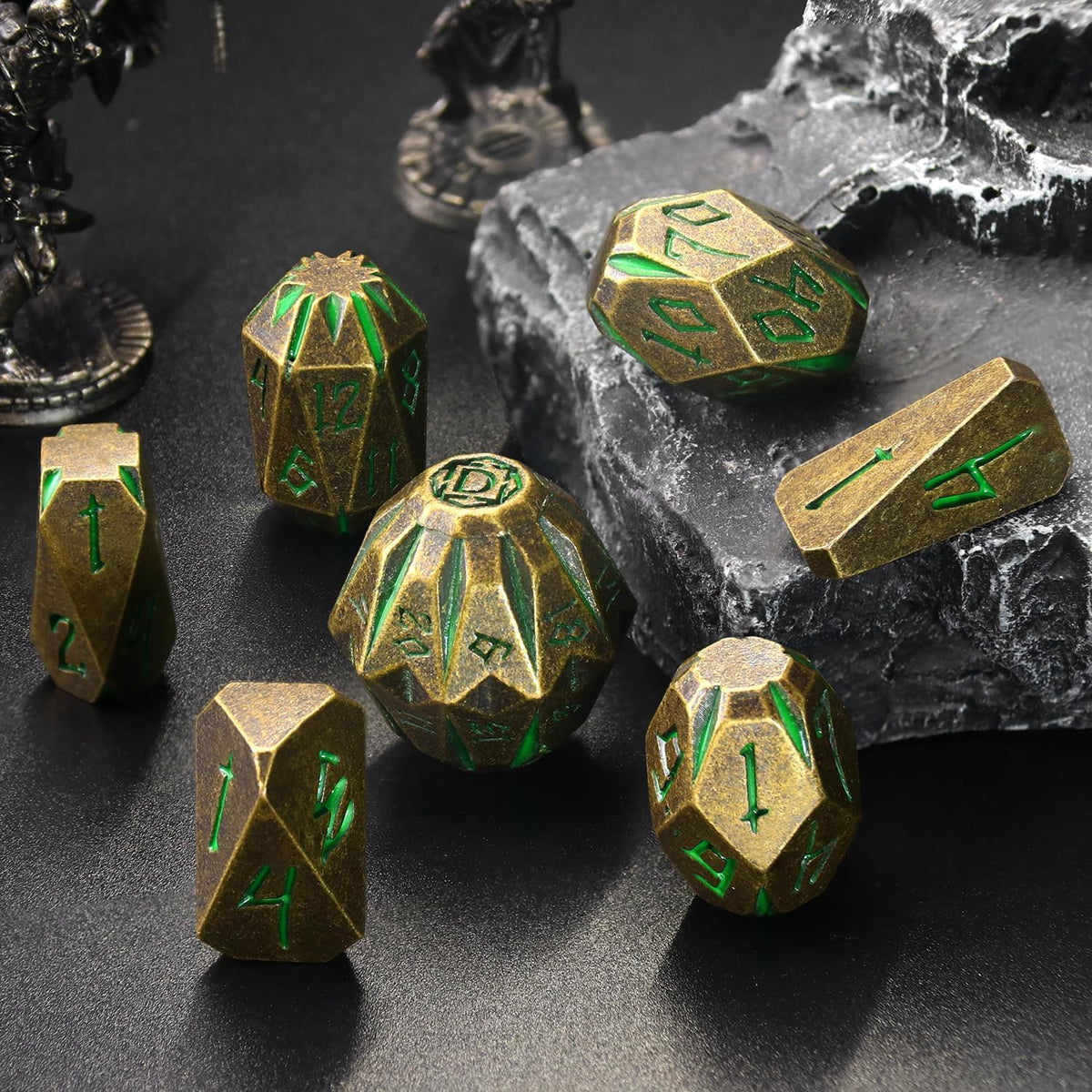 ZHOORQI DND dice; protective packing box suitable for conventions and gifting.