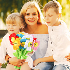 ZJoey plush rose-inspired bouquet creates a memorable impression
