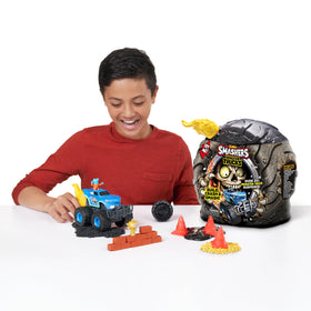 ZURU SMASHERS Monster Wheels Red Flame Mystery Pack electron flame sounds enhance play.