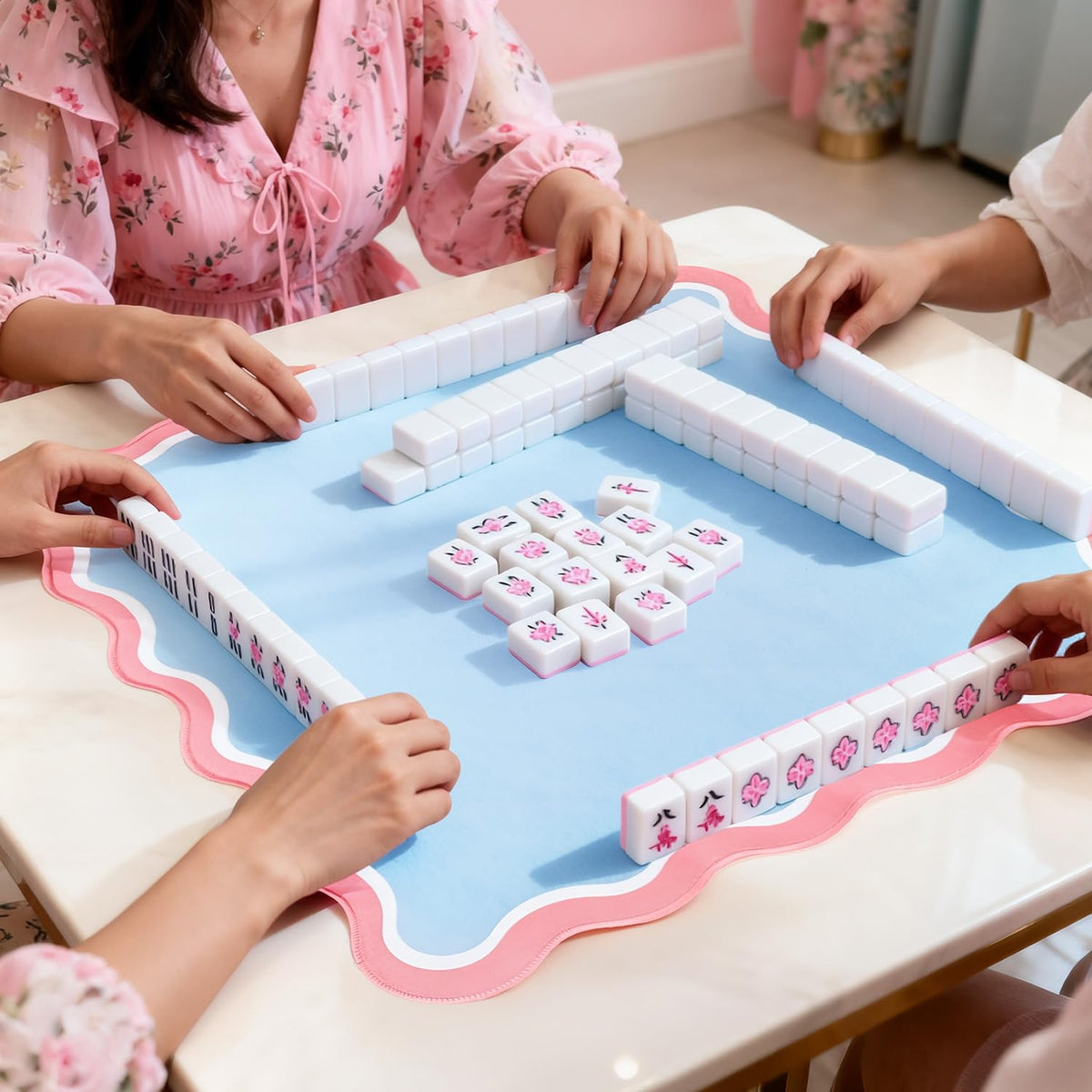 ZWFCGMMBC fan-edge design adds a charming touch to the mat.
